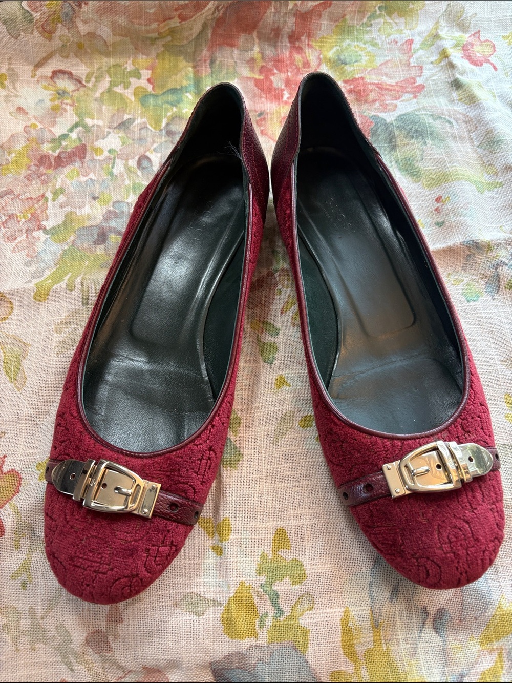Vintage Gucci Burgundy Quilted Flats with Gold Buckle Detail 9 1/2B US